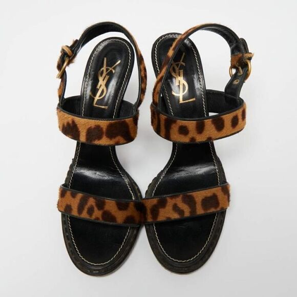 Yves Saint Laurent - Picture 1 of 16